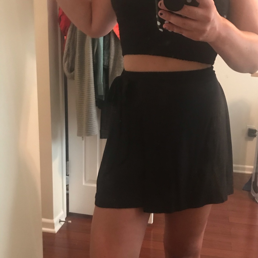 NWT- Z Supply Black Wrap Skirt - Sz XS